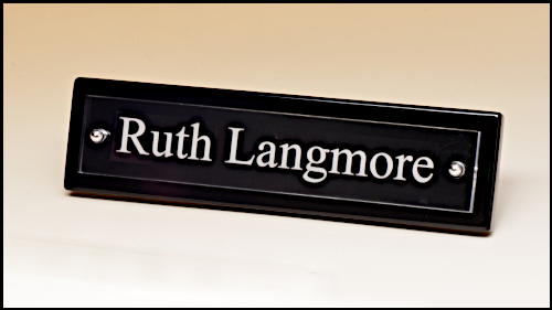 Black Piano-Finish Nameplate.