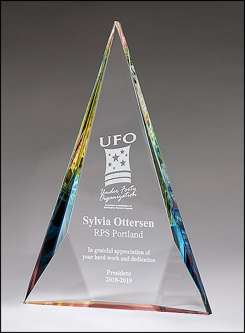 Crystal Award with Prism-Effect Base.