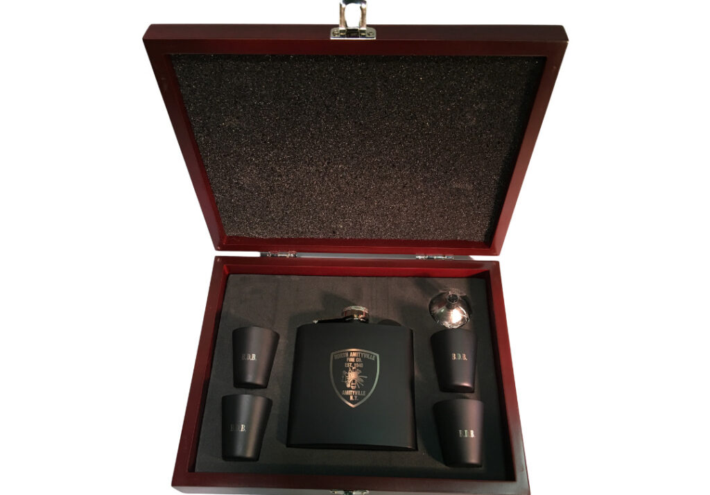 Flask Set.